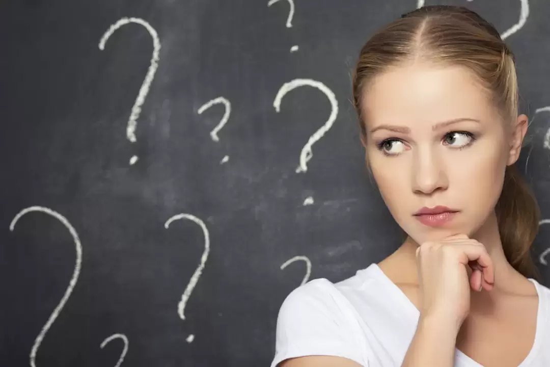 girl thinking of combining alcohol with antibiotics